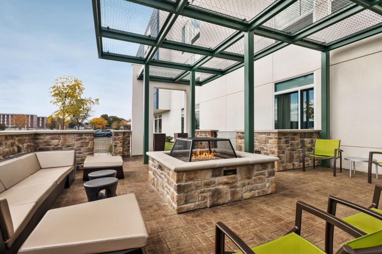 Springhill Suites By Marriott Camp Hill Bagian luar foto