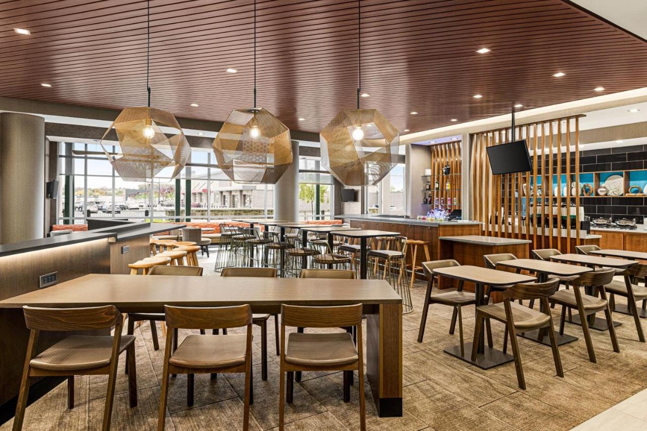 Springhill Suites By Marriott Camp Hill Bagian luar foto