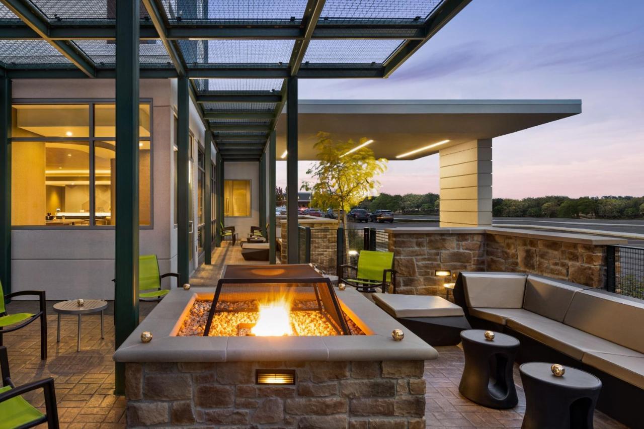 Springhill Suites By Marriott Camp Hill Bagian luar foto